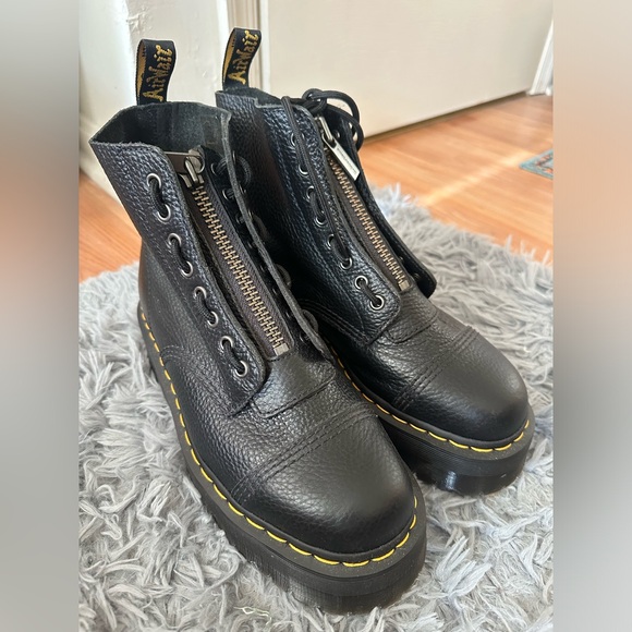 Dr. Martens Black Sinclair Milled Nappa Leather Boots - Picture 4 of 7
